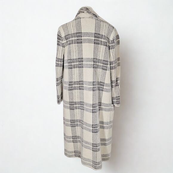 Cyrus Eyelash Long Plaid Sweater - Picture 5 of 7